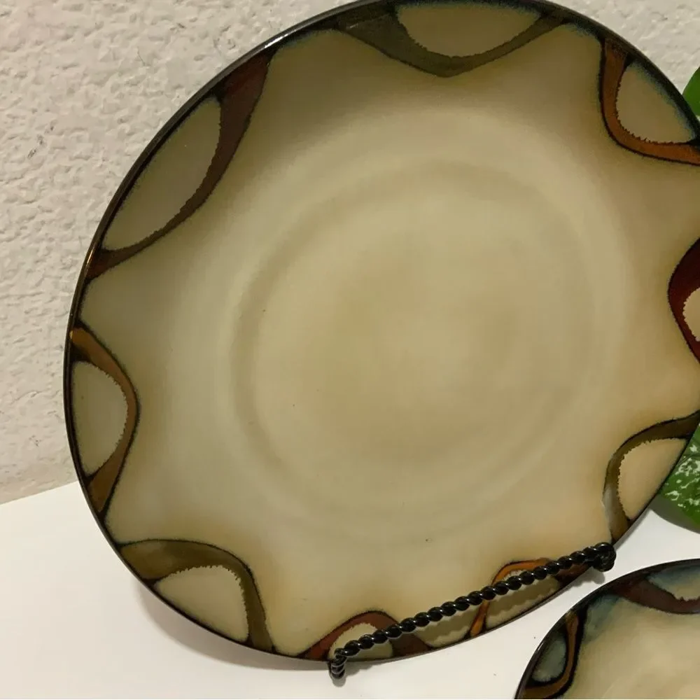Set Pier 1 Imports (2)11” Stoneware Brown “Wave”  Dinner Plate (2)8” salad plate